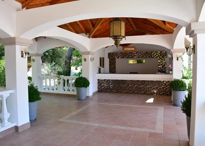 Peninsula Pine Club Boutique Hotel & Spa Kuşadası